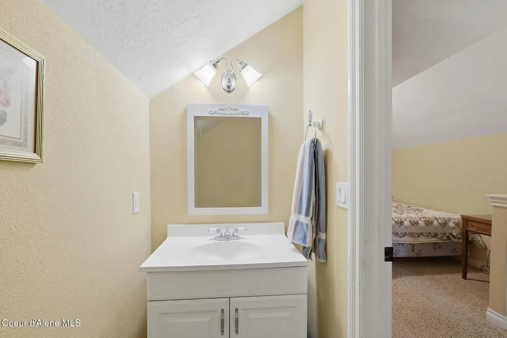 7007 N Davenport Street Dalton Gardens ID 83815