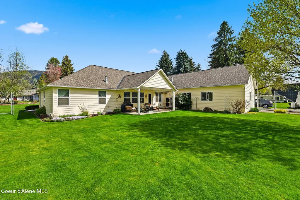 7007 N Davenport Street Dalton Gardens ID 83815