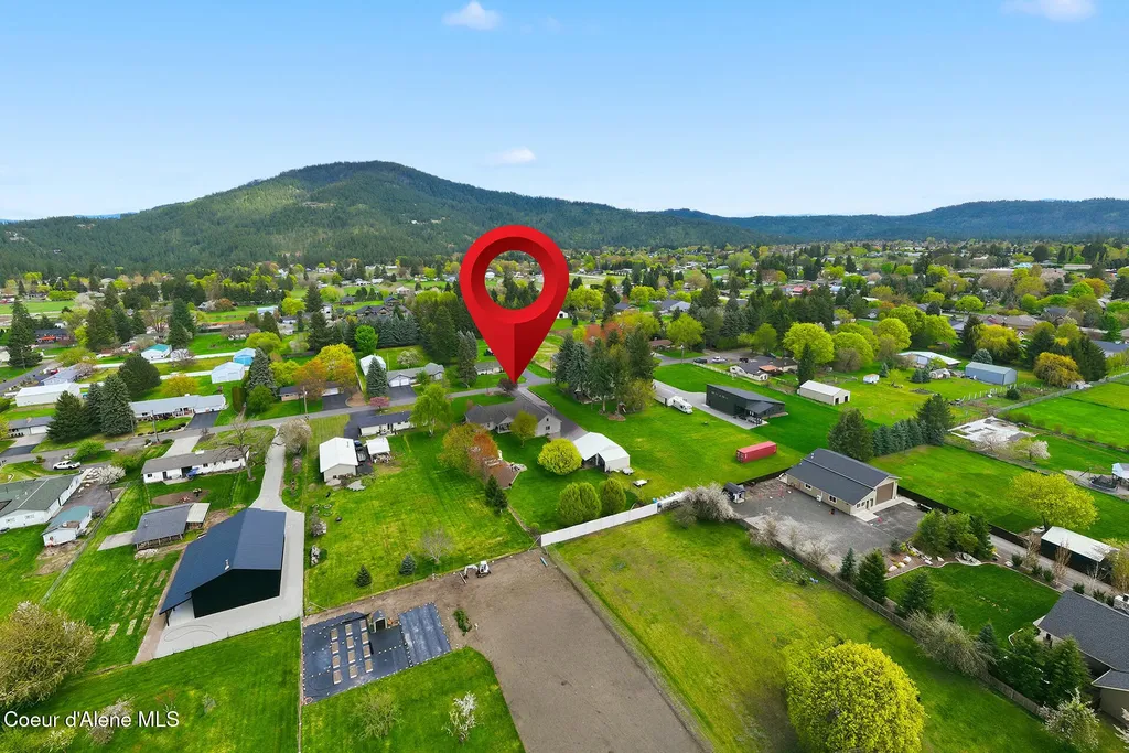 7007 N Davenport Street Dalton Gardens ID 83815