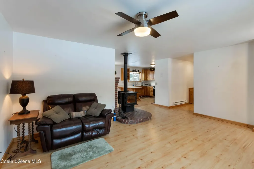 1657 E Dufort Road Sagle ID 83860