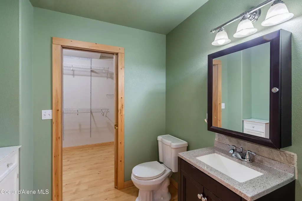 1657 E Dufort Road Sagle ID 83860