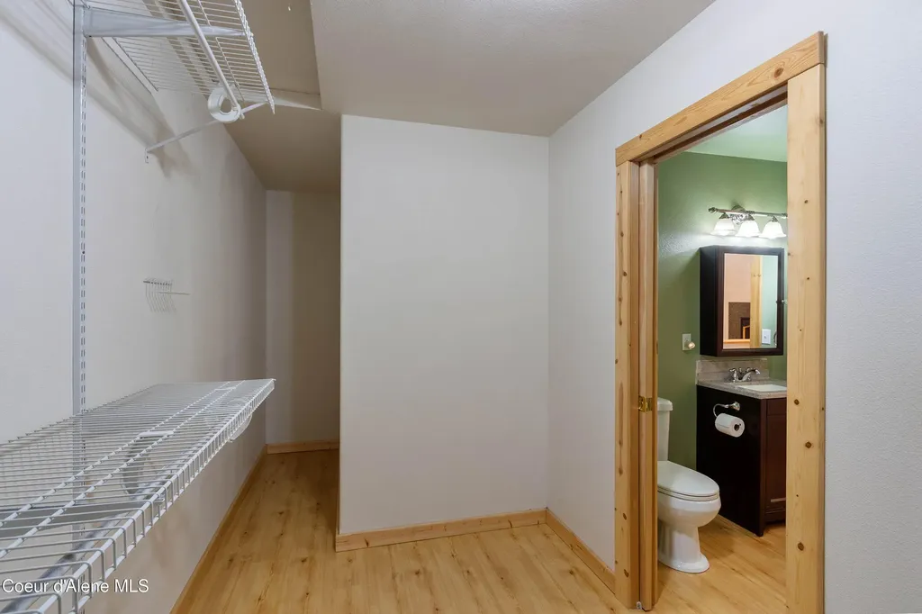 1657 E Dufort Road Sagle ID 83860