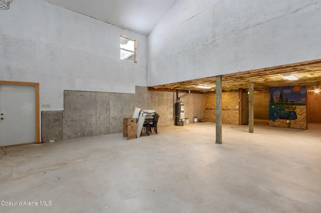 1657 E Dufort Road Sagle ID 83860