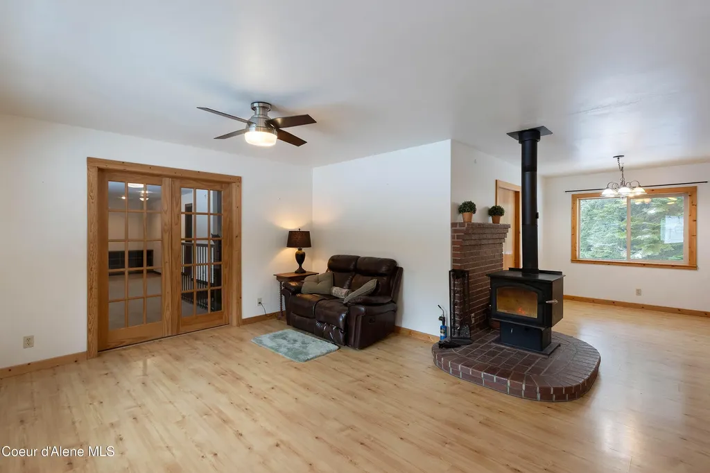 1657 E Dufort Road Sagle ID 83860