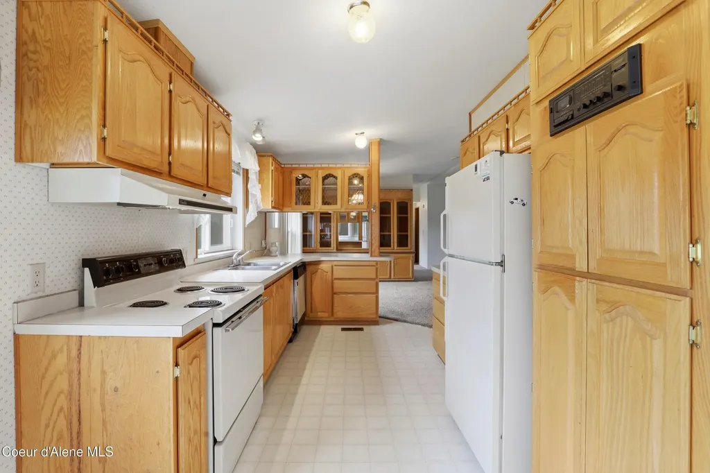 15510 & 18 N Government Way Hayden ID 83835