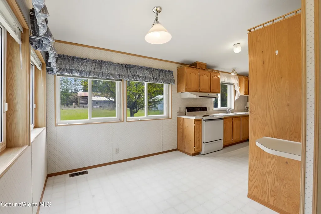 15510 & 18 N Government Way Hayden ID 83835