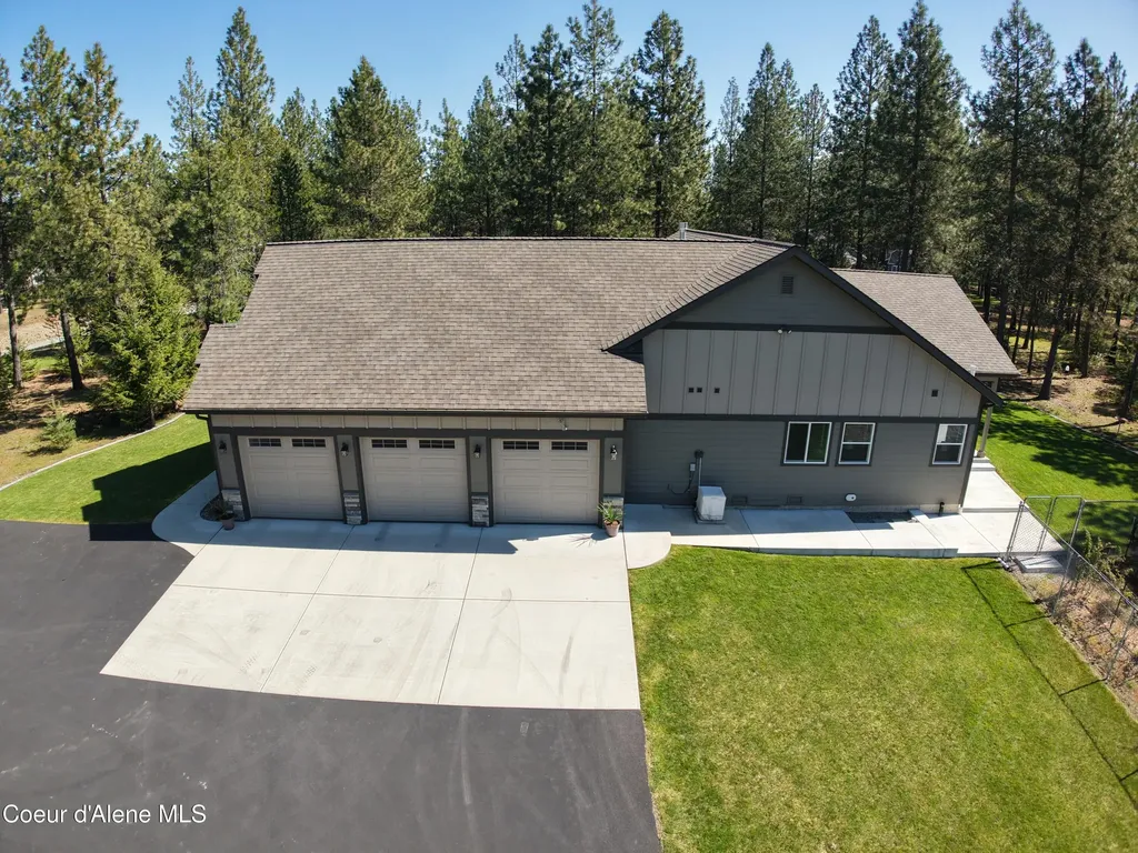 21642 N Massif Road Rathdrum ID 83858