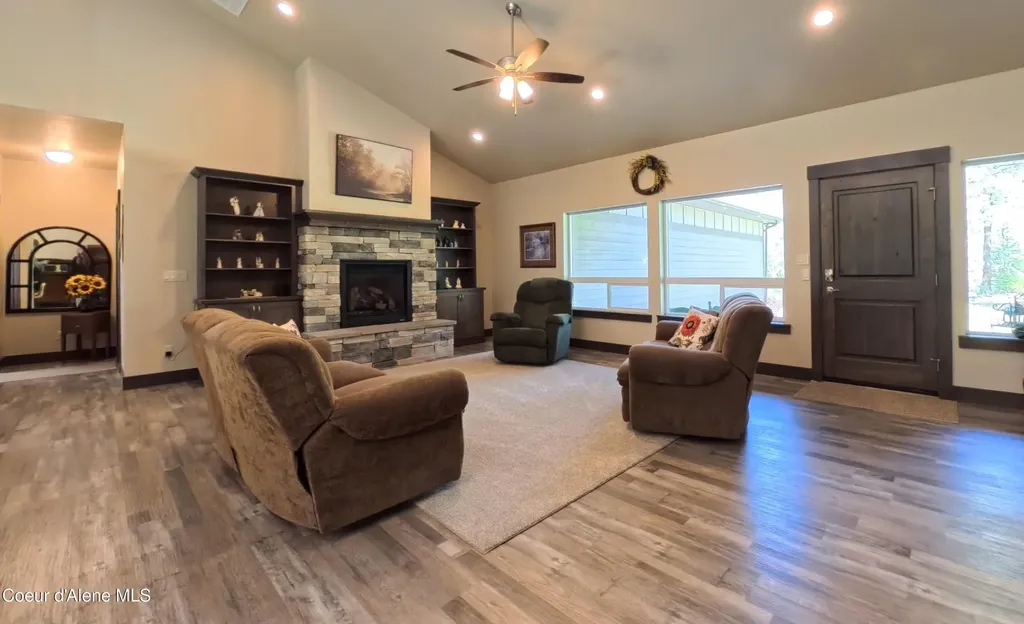 21642 N Massif Road Rathdrum ID 83858