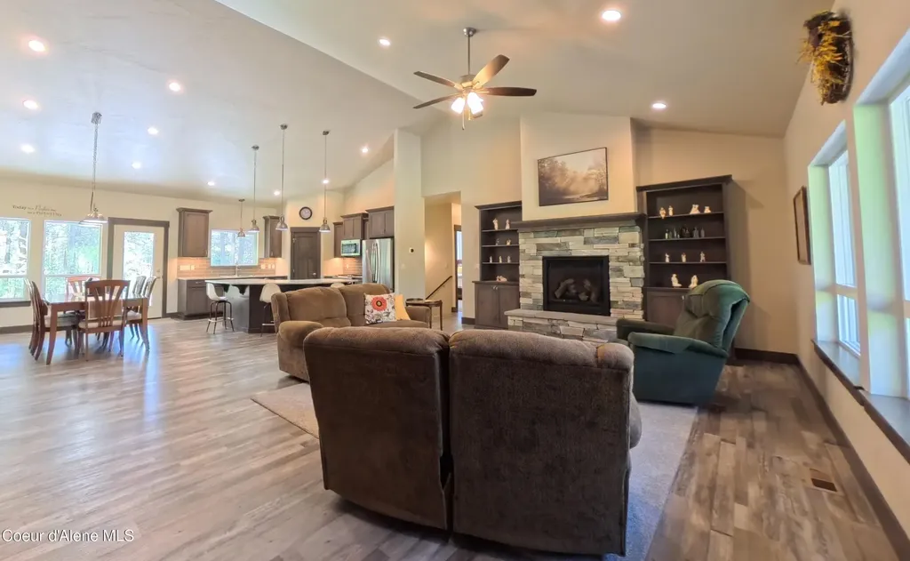 21642 N Massif Road Rathdrum ID 83858