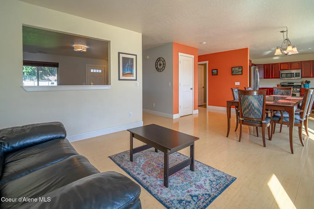 3664 E Arlington Lane Post Falls ID 83854