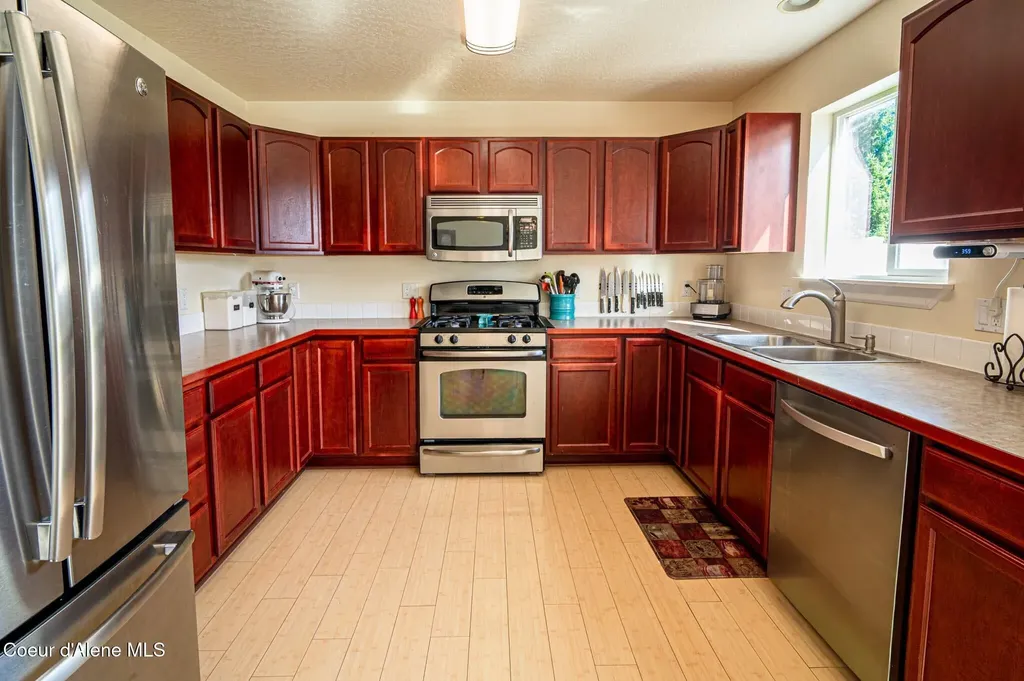 3664 E Arlington Lane Post Falls ID 83854