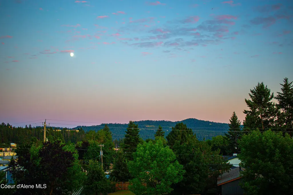3664 E Arlington Lane Post Falls ID 83854