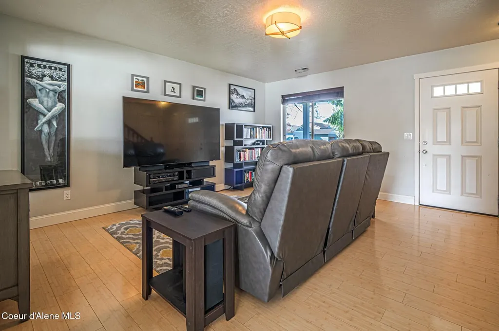 3664 E Arlington Lane Post Falls ID 83854