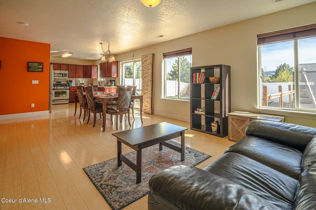 3664 E Arlington Lane Post Falls ID 83854