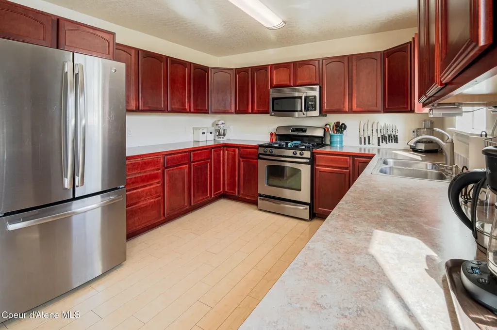 3664 E Arlington Lane Post Falls ID 83854