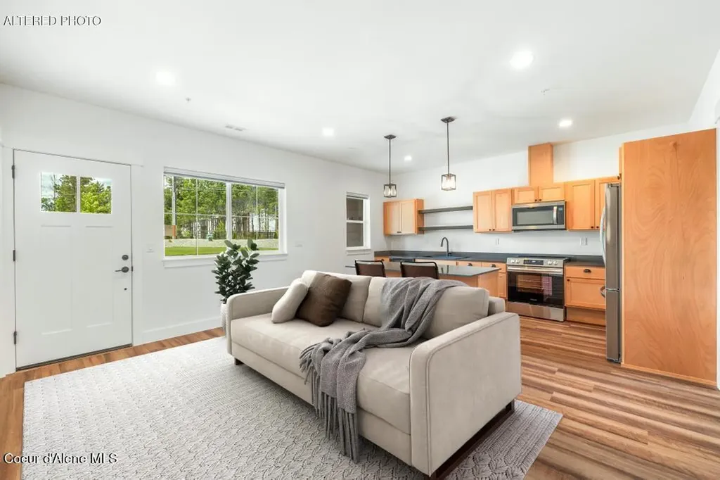 50 Carnelian Avenue Ponderay ID 83852