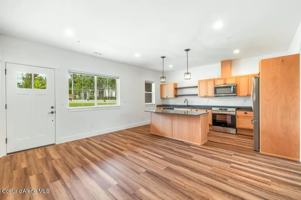 50 Carnelian Avenue Ponderay ID 83852