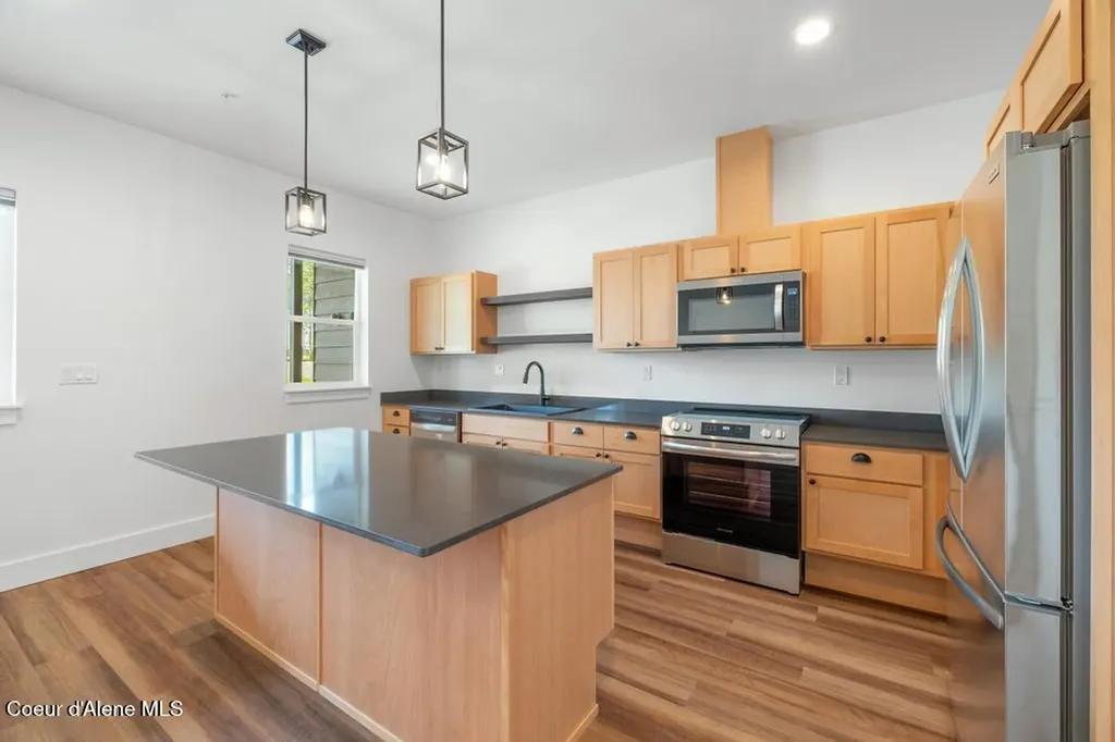 50 Carnelian Avenue Ponderay ID 83852