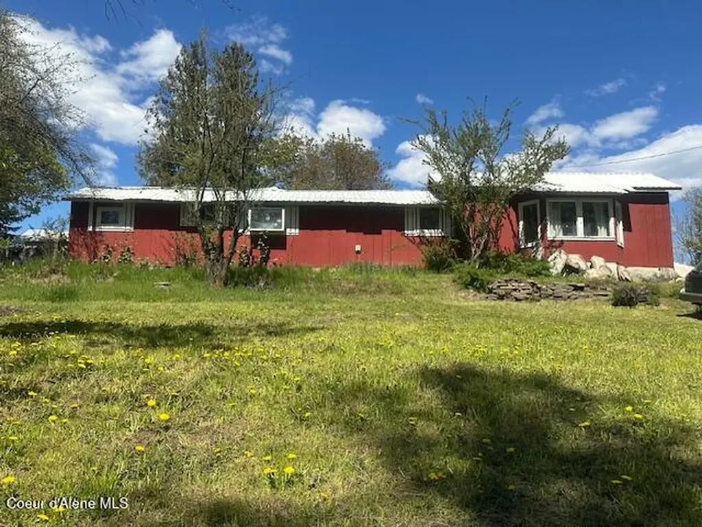 2318 Saint Maries Avenue St. Maries ID 83861