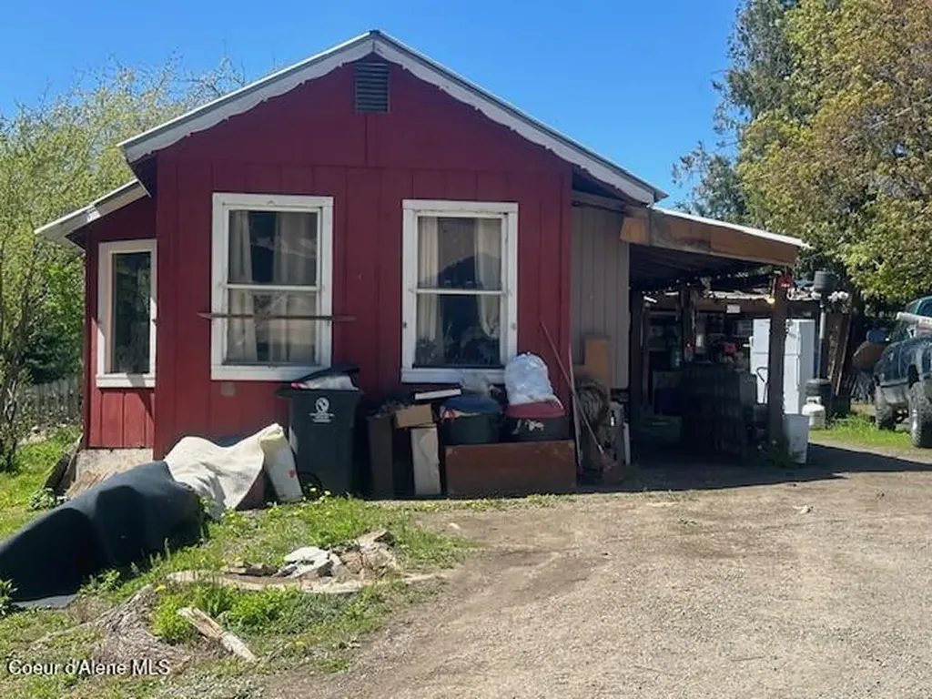 2318 Saint Maries Avenue St. Maries ID 83861