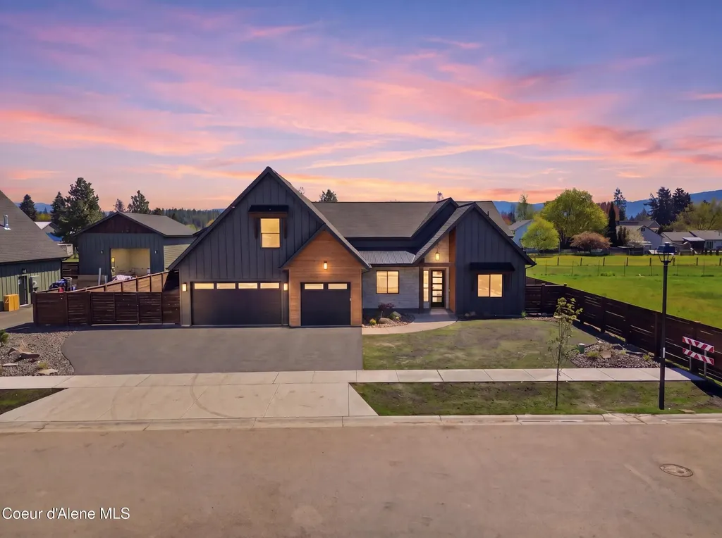 11006 N Armonia Way Hayden ID 83835