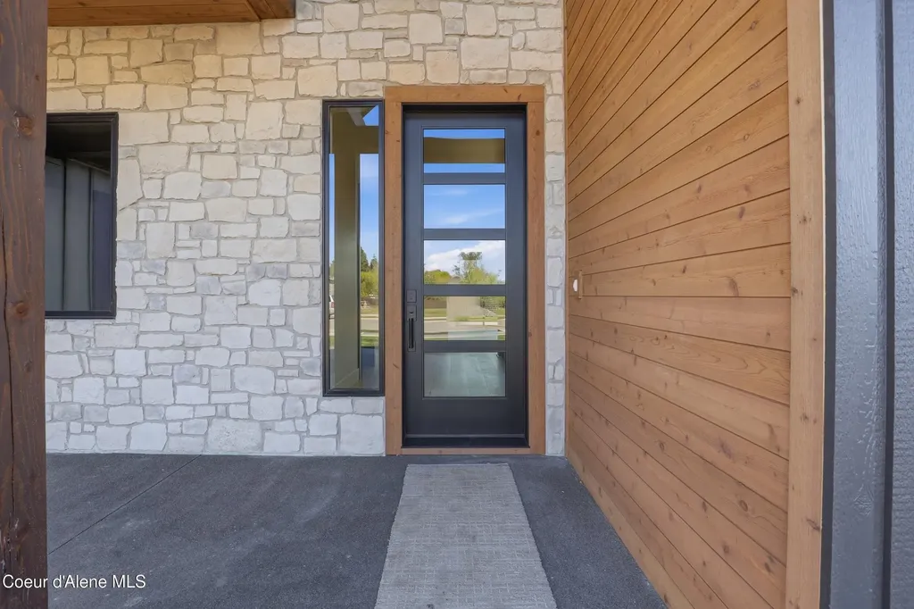 11006 N Armonia Way Hayden ID 83835