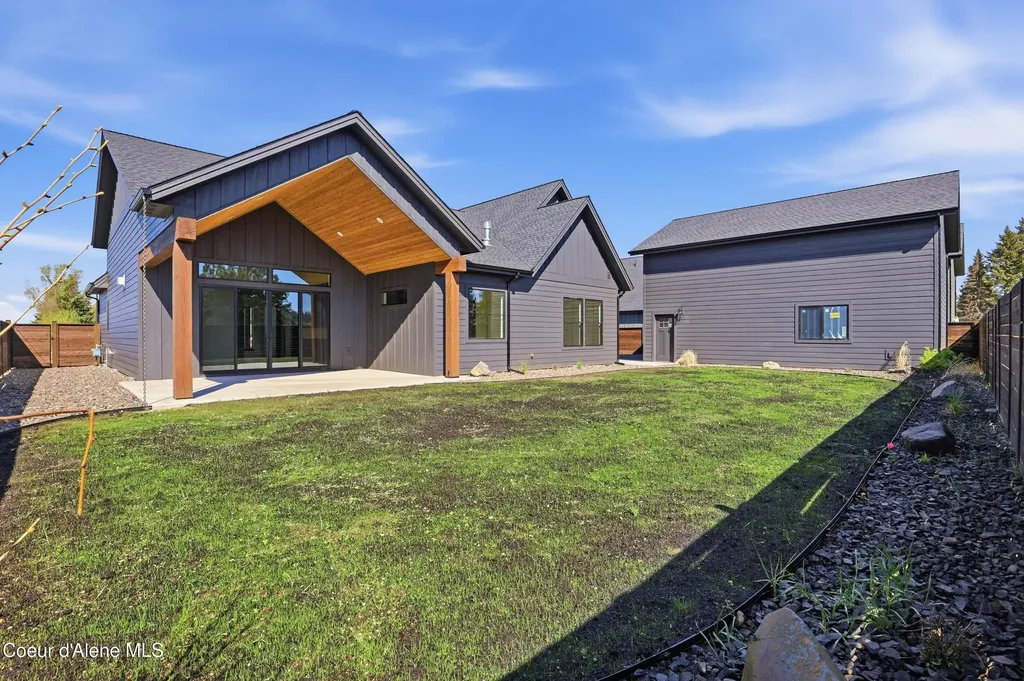 11006 N Armonia Way Hayden ID 83835