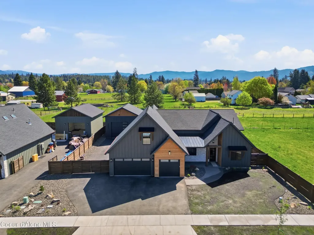11006 N Armonia Way Hayden ID 83835