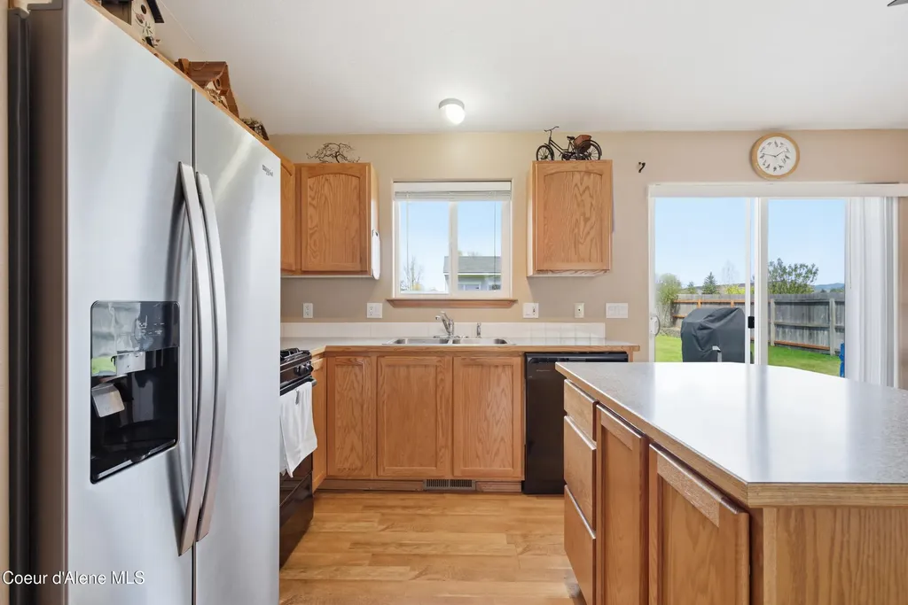 11672 N Stinson Loop Hayden ID 83835