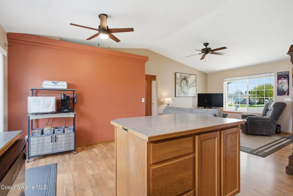11672 N Stinson Loop Hayden ID 83835