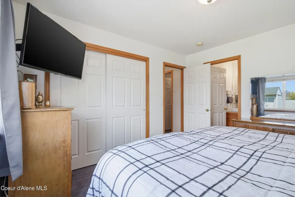 11672 N Stinson Loop Hayden ID 83835