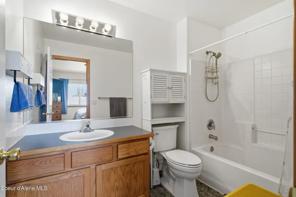 11672 N Stinson Loop Hayden ID 83835