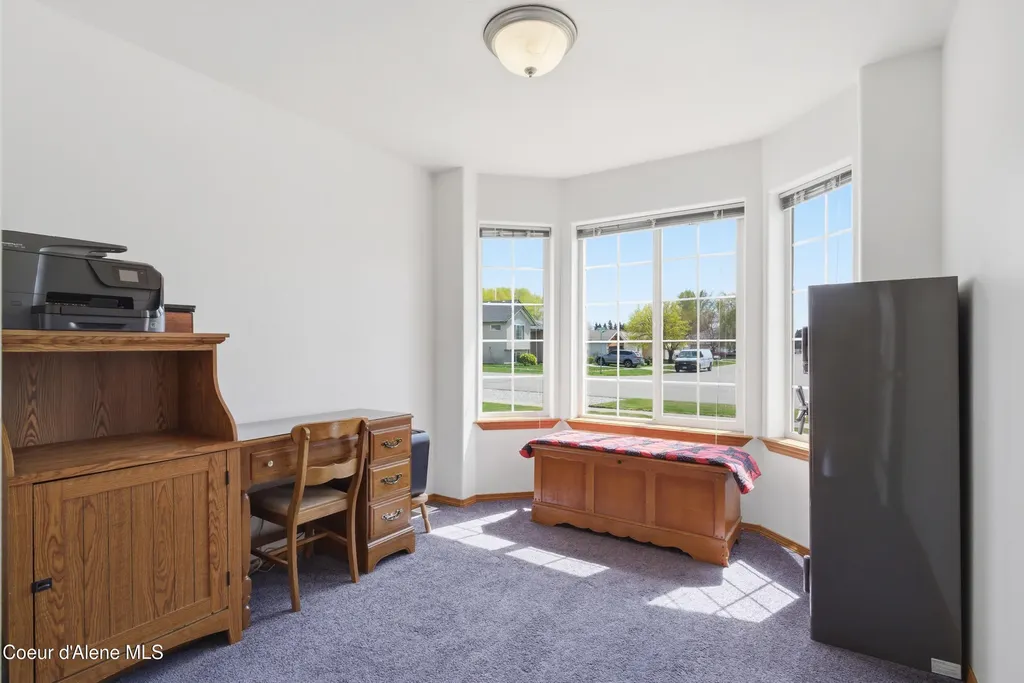 11672 N Stinson Loop Hayden ID 83835