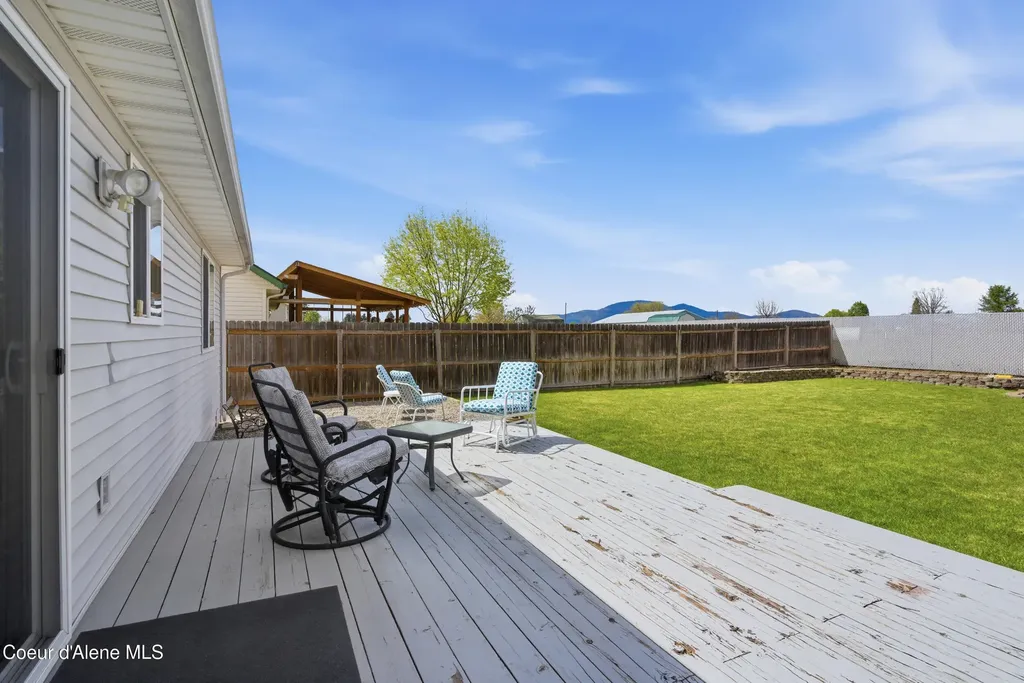 11672 N Stinson Loop Hayden ID 83835