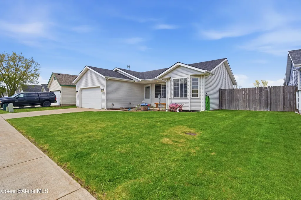 11672 N Stinson Loop Hayden ID 83835