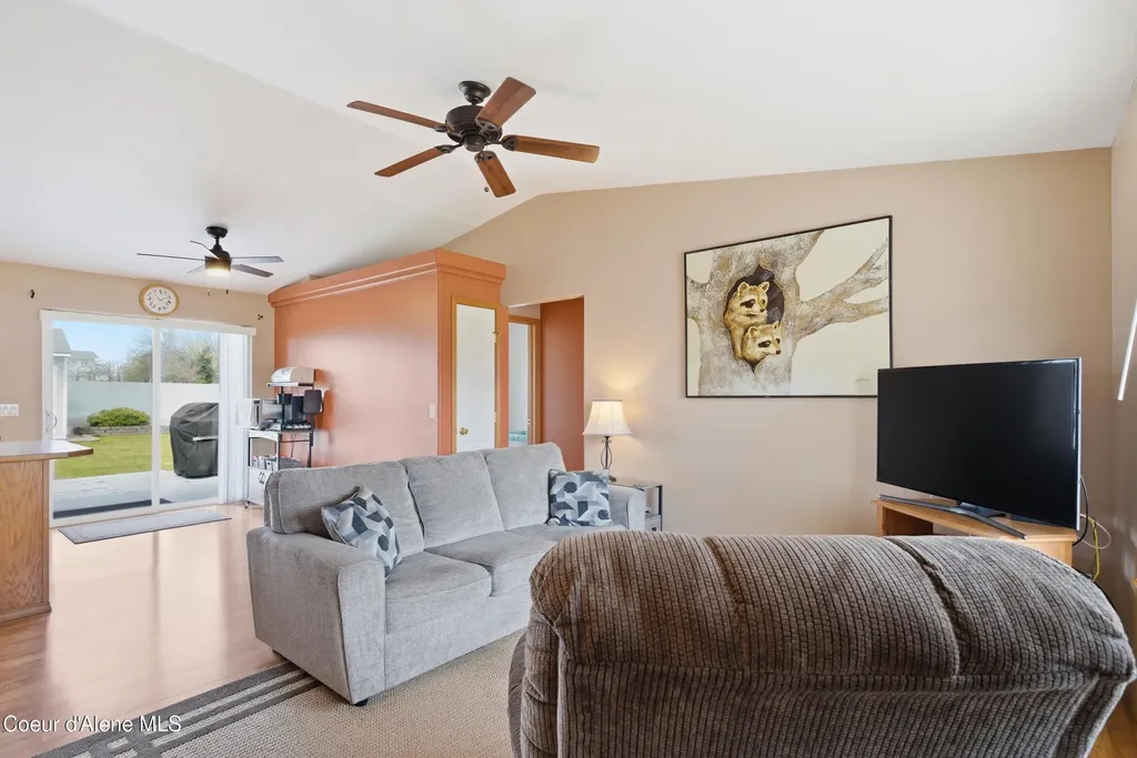 11672 N Stinson Loop Hayden ID 83835