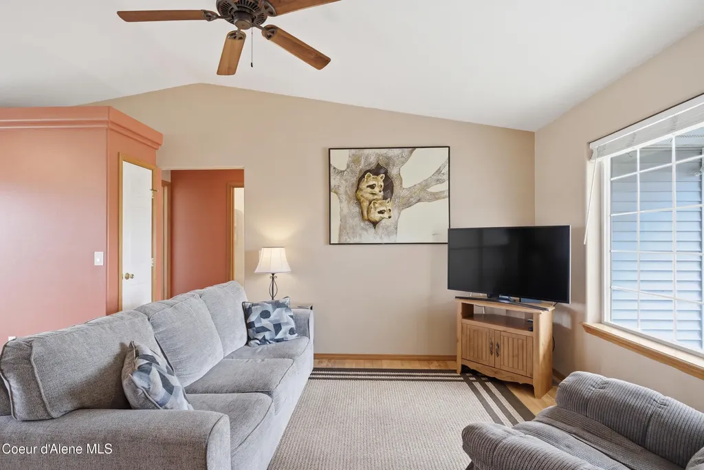 11672 N Stinson Loop Hayden ID 83835