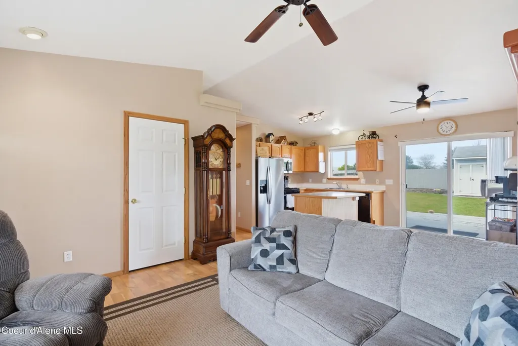 11672 N Stinson Loop Hayden ID 83835