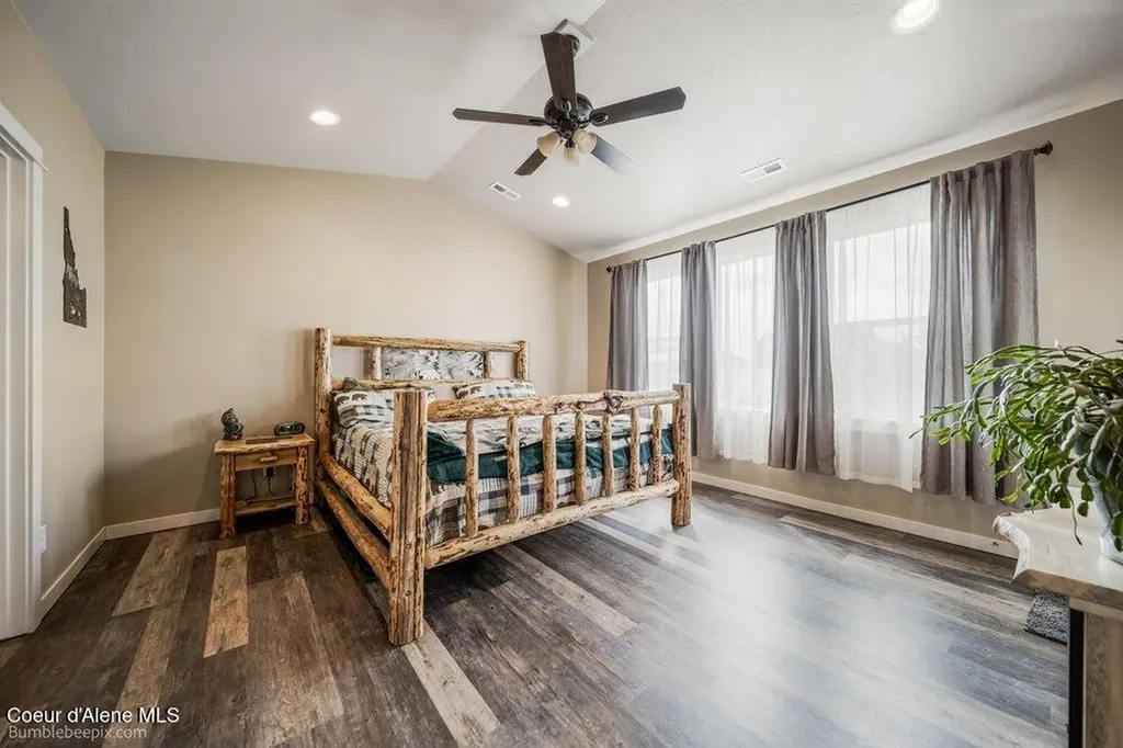 6521 W Irish Circle Rathdrum ID 83858