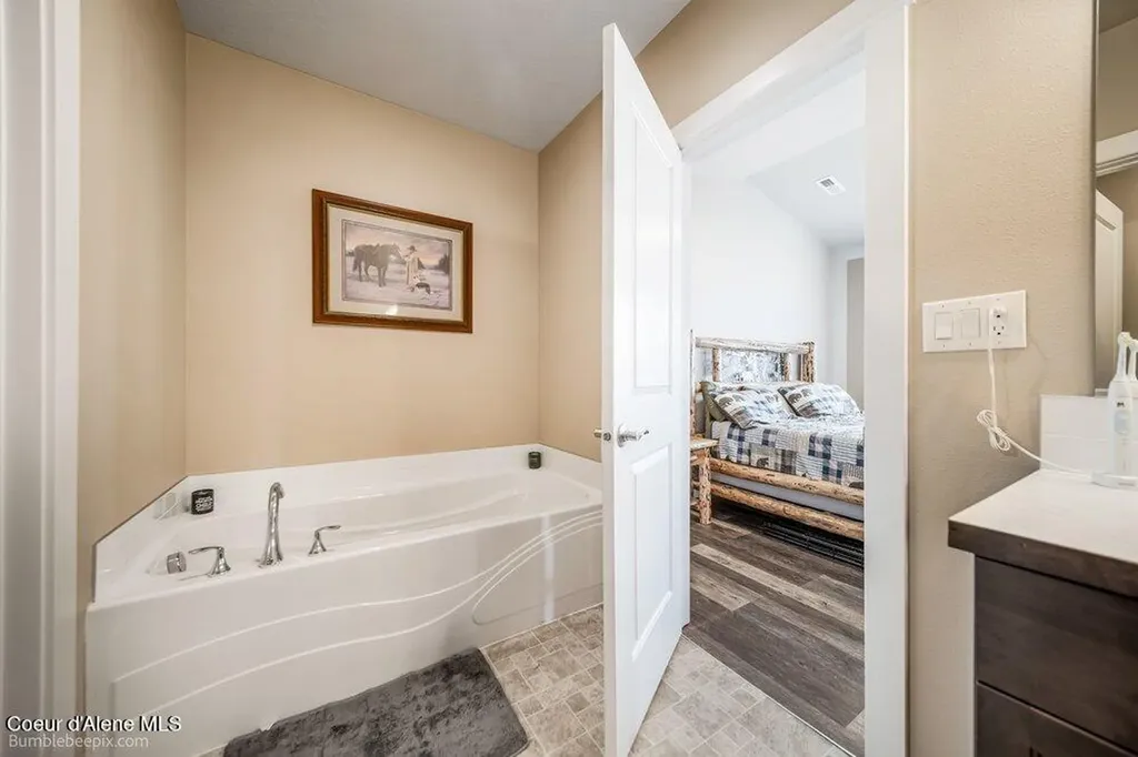 6521 W Irish Circle Rathdrum ID 83858