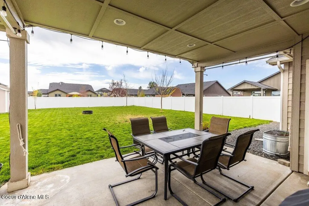 6521 W Irish Circle Rathdrum ID 83858