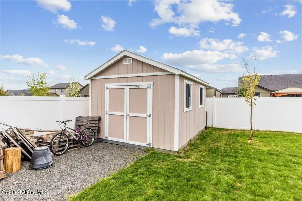 6521 W Irish Circle Rathdrum ID 83858