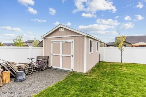 6521 W Irish Circle Rathdrum ID 83858