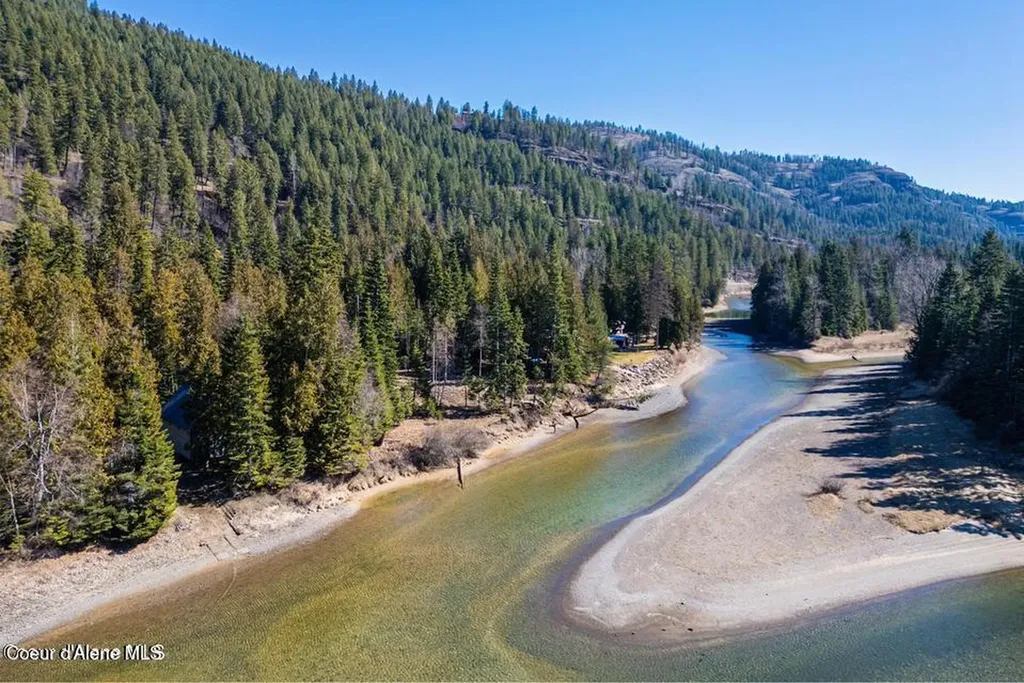 Nka Frontage Road Clark Fork ID 83811