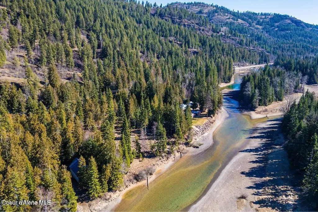Nka Frontage Road Clark Fork ID 83811