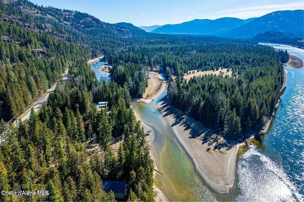 Nka Frontage Road Clark Fork ID 83811