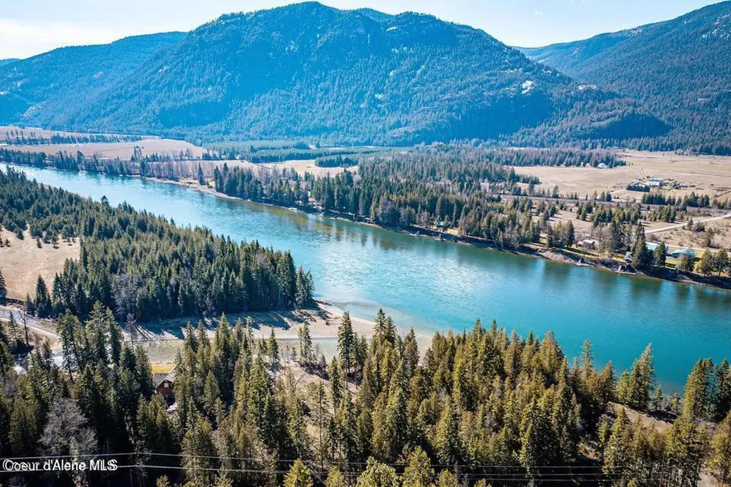 Nka Frontage Road Clark Fork ID 83811