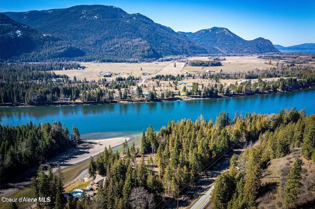 Nka Frontage Road Clark Fork ID 83811