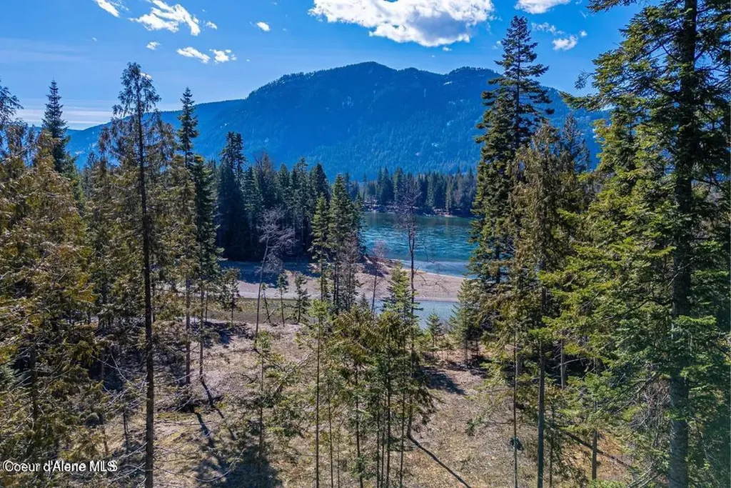 Nka Frontage Road Clark Fork ID 83811