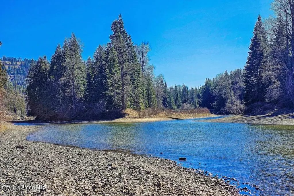 Nka Frontage Road Clark Fork ID 83811